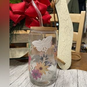Floral Butterfly Glass w/ Top & Straw
